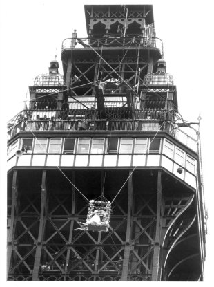 Esacpologist Karl Bartoni and Wendy Stokes getting married hanging from the top of the Blackpool Tower in 1985